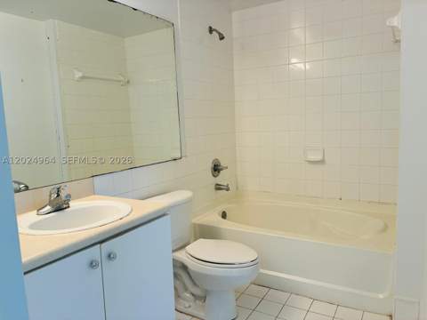 5085 NW 7th St 909, Miami FL - photo 7 of 14