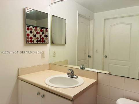 5085 NW 7th St 909, Miami FL - photo 8 of 14