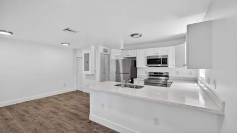 2902 NW 44th Street, Miami FL - photo 10 of 25