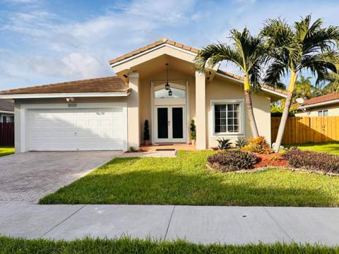 20221 SW 85th Court SW, Cutler Bay FL - photo 8 of 43