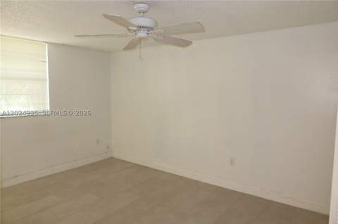 10835 SW 112th Ave 113, Miami FL - photo 10 of 33
