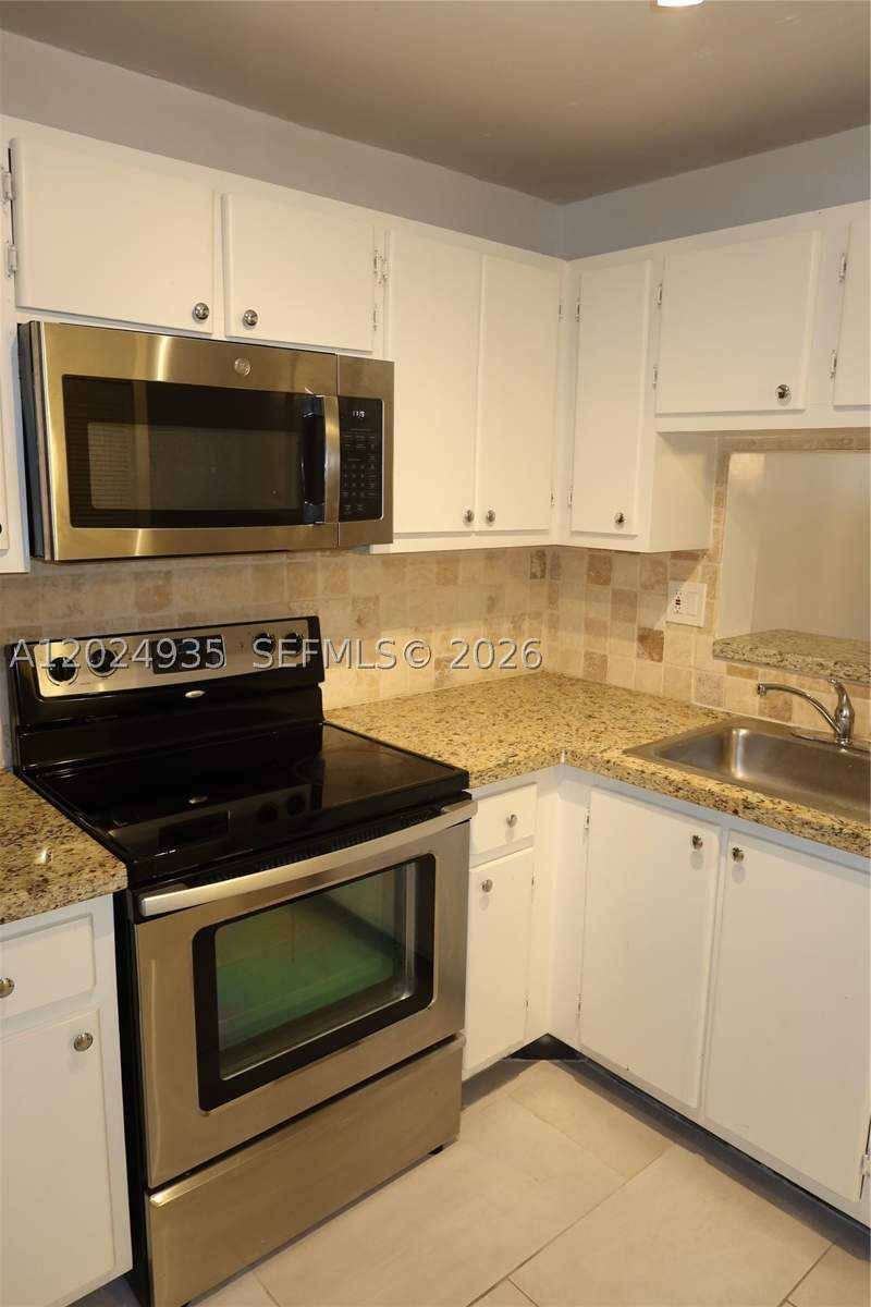 2 bedroom Condominium at 10835 SW 112th Ave 113, Gardens Of Kendall So Con, Miami — photo 2