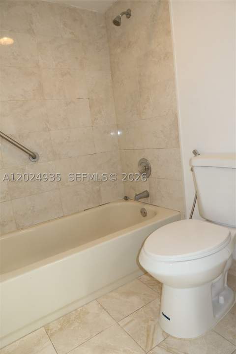 10835 SW 112th Ave 113, Miami FL - photo 20 of 33