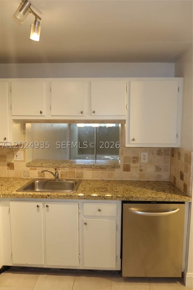 2 bedroom Condominium at 10835 SW 112th Ave 113, Gardens Of Kendall So Con, Miami — photo 3