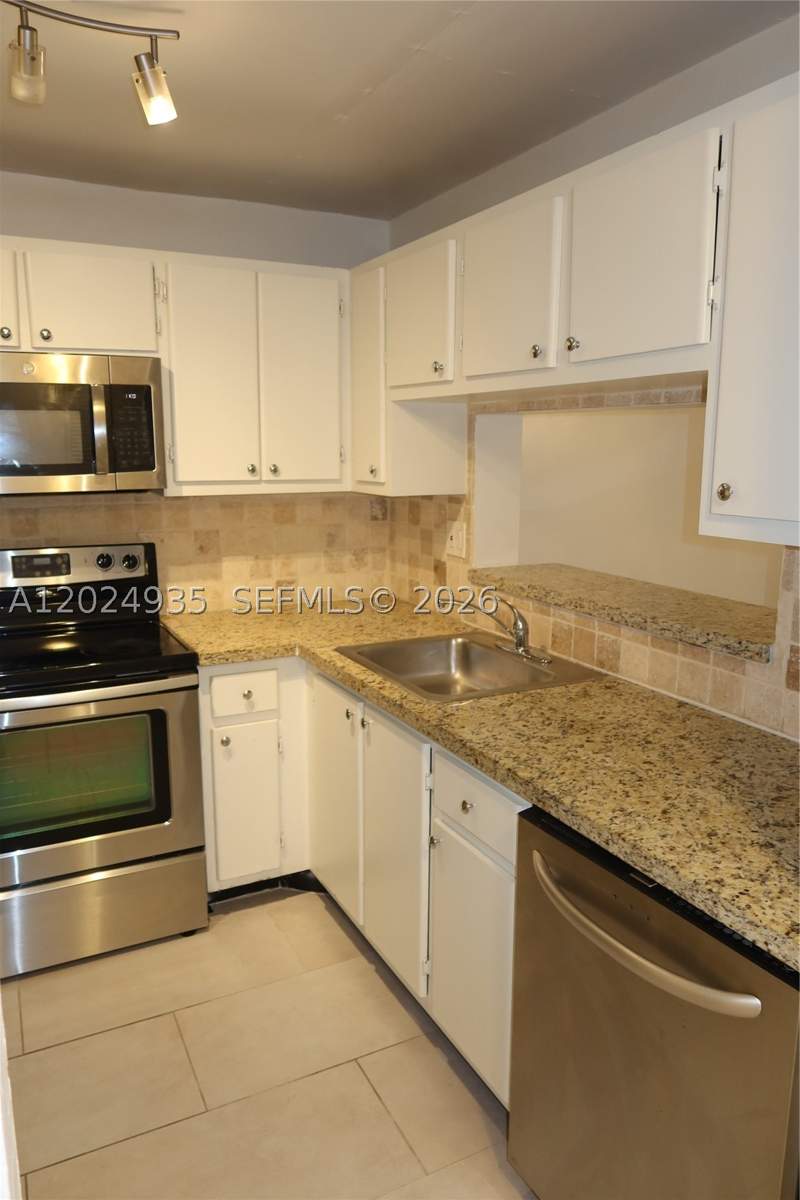 2 bedroom Condominium at 10835 SW 112th Ave 113, Gardens Of Kendall So Con, Miami — photo 4