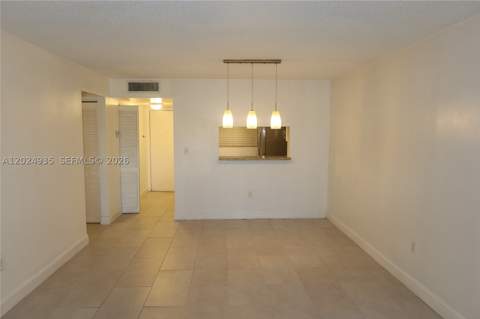 10835 SW 112th Ave 113, Miami FL - photo 6 of 33