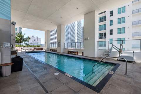 227 NE 2nd St 2805, Miami FL - photo 17 of 29