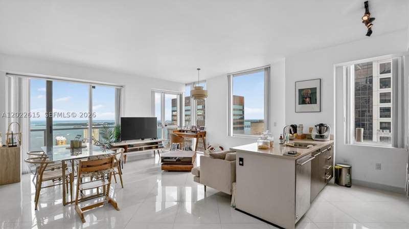 2 bedroom Condominium at 500 Brickell Ave 4102, 500 BRICKELL EAST CONDO, Miami — photo 1