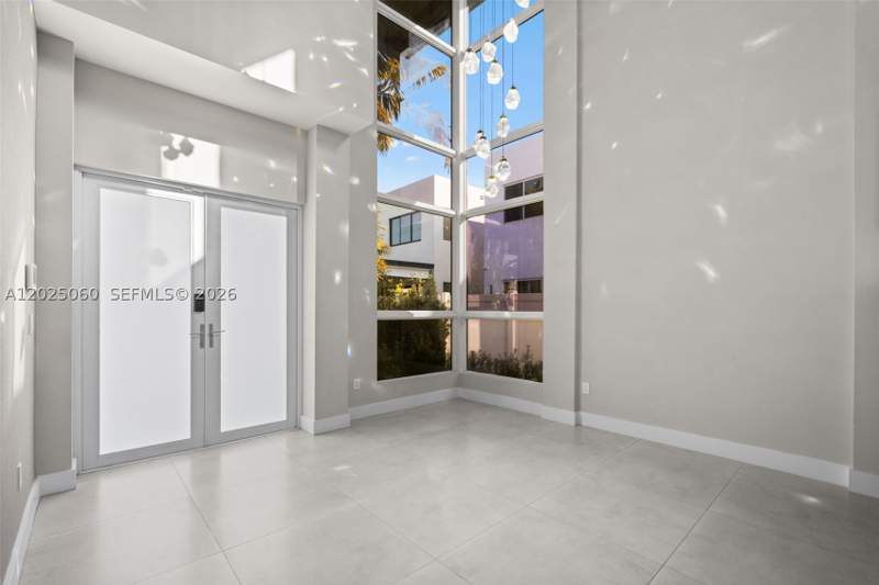 5 bedroom SingleFamilyResidence at 7534 NW 98th Ave, Doral Commons Residential, Doral — photo 3