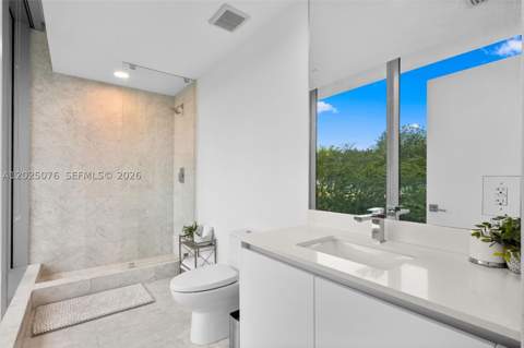 650 NE 32nd St Bh4, Miami FL - photo 13 of 56