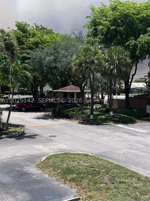 2570 W 67th Pl 21-2, Hialeah FL - photo 14 of 15