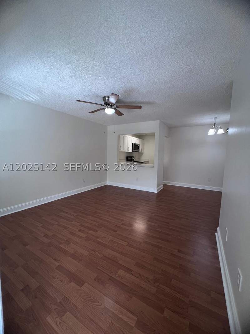 2 bedroom Condominium at 2570 W 67th Pl 21-2, Lago Grande One Condo, Hialeah — photo 5
