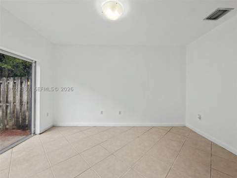 9267 SW 220th Ter, Cutler Bay FL - photo 16 of 39