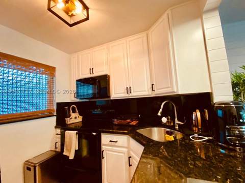 325 Ocean Dr 408, Miami Beach FL - photo 9 of 10