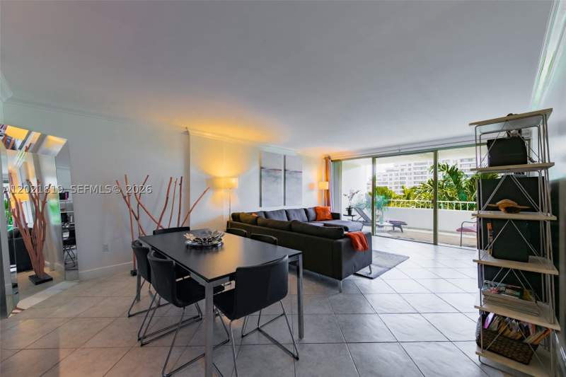 2 bedroom Condominium at 199 Ocean Lane Dr 413, Commodore Club South Cond, Key Biscayne — photo 3