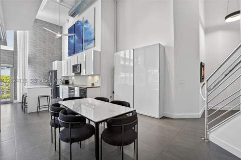 900 4th St 6, Miami Beach FL - photo 9 of 48