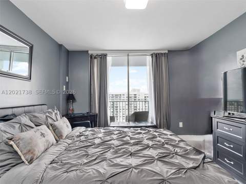 2851 NE 183rd St 2112E, Aventura FL - photo 11 of 22