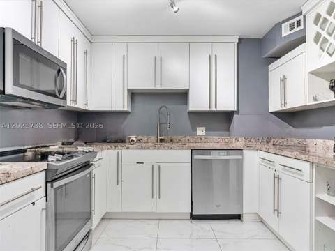 2851 NE 183rd St 2112E, Aventura FL - photo 8 of 22