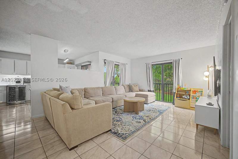 3 bedroom Condominium at 13045 SW 68th St 111, Lynbrook Court Condo Ph I, Miami — photo 3