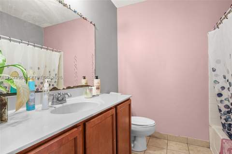 8956 SW 215th Ter, Cutler Bay FL - photo 12 of 23