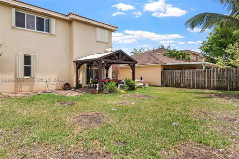 8956 SW 215th Ter, Cutler Bay FL - photo 16 of 23