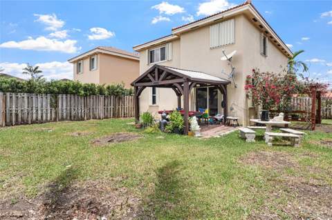8956 SW 215th Ter, Cutler Bay FL - photo 17 of 23