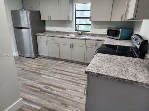 2465 NE 184th St, North Miami Beach FL - photo 18 of 19