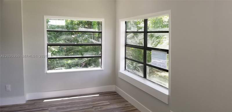 3 bedroom SingleFamilyResidence at 2465 NE 184th St, Ojus Sub, North Miami Beach — photo 2