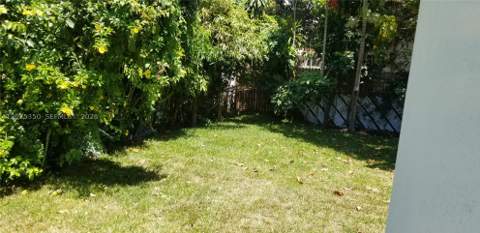 2465 NE 184th St, North Miami Beach FL - photo 7 of 19