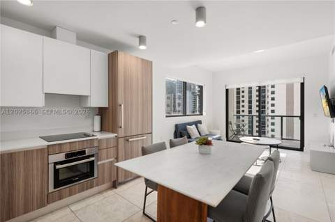 239 SW 9th St 1701, Miami FL - photo 8 of 36