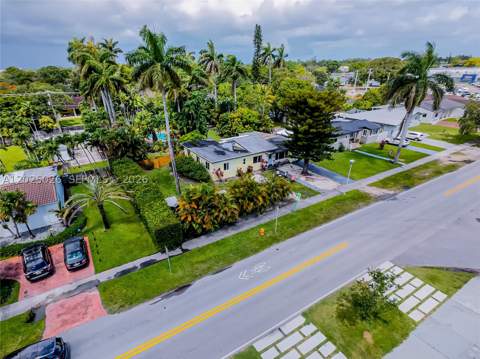548 East Dr, Miami Springs FL - photo 10 of 75