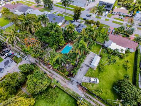 548 East Dr, Miami Springs FL - photo 19 of 75