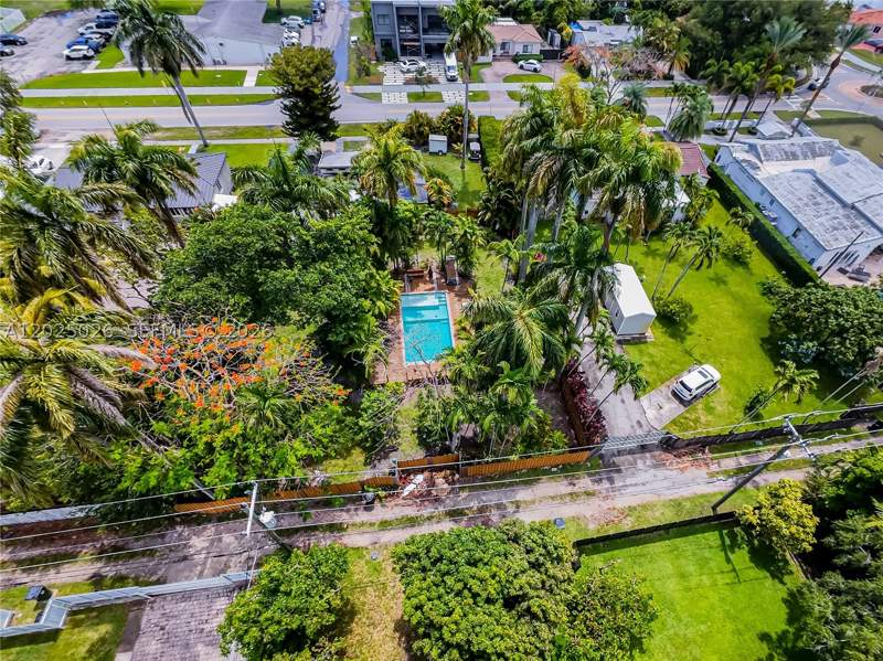 2 bedroom SingleFamilyResidence at 548 East Dr, Country Club Estates Sec, Miami Springs — photo 4