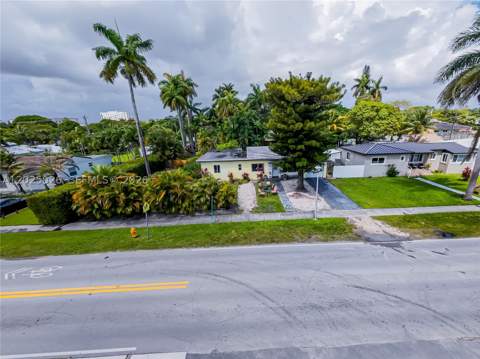 548 East Dr, Miami Springs FL - photo 8 of 75