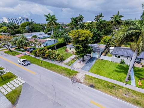 548 East Dr, Miami Springs FL - photo 9 of 75