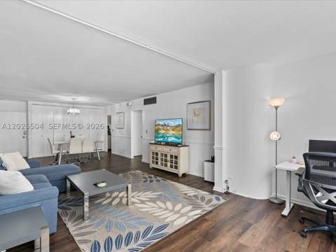5005 Collins Ave 222, Miami Beach FL - photo 10 of 37