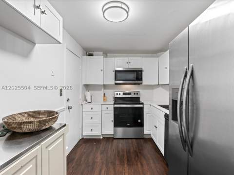 5005 Collins Ave 222, Miami Beach FL - photo 16 of 37