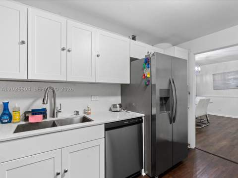 5005 Collins Ave 222, Miami Beach FL - photo 19 of 37