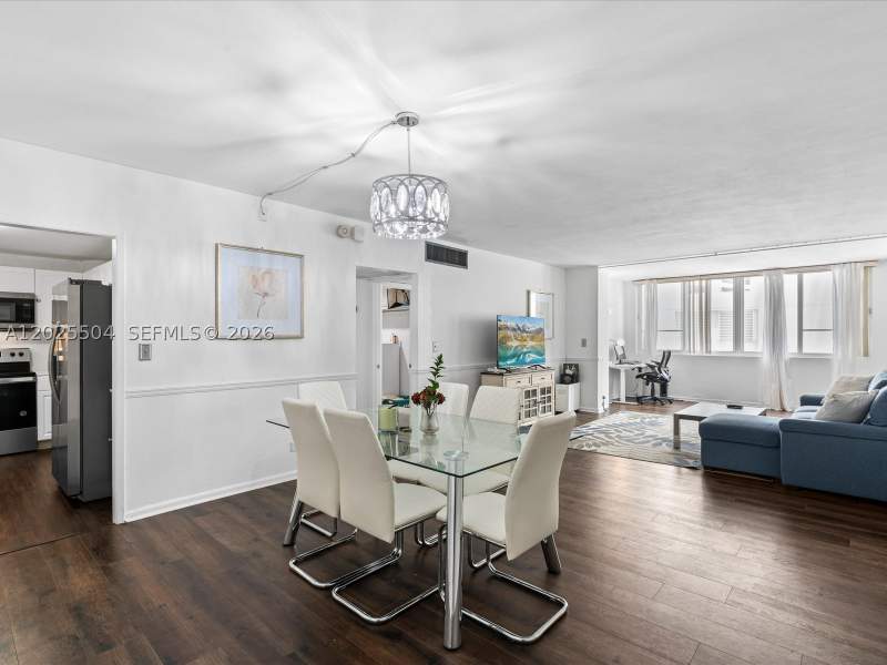 1 bedroom Condominium at 5005 Collins Ave 222, The Carriage Club North C, Miami Beach — photo 3