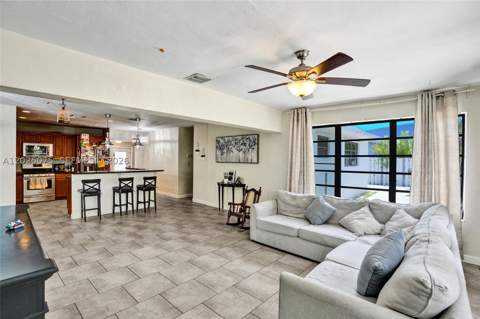 9910 Bahama Dr, Cutler Bay FL - photo 11 of 31