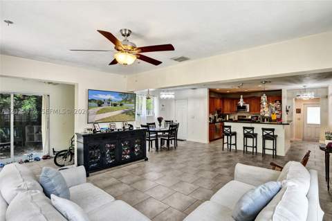 9910 Bahama Dr, Cutler Bay FL - photo 13 of 31