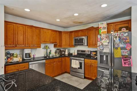 9910 Bahama Dr, Cutler Bay FL - photo 7 of 31