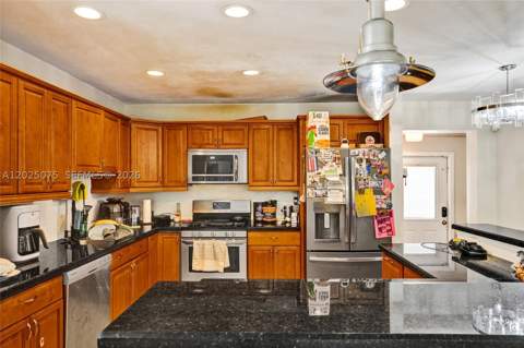 9910 Bahama Dr, Cutler Bay FL - photo 8 of 31