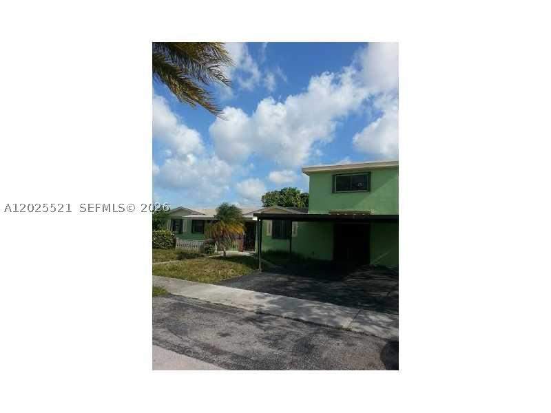 5 bedroom SingleFamilyResidence at 3110 NW 213 St, Liberty Homes Ests Sec 1, Miami Gardens — photo 2