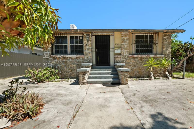 2 bedroom SingleFamilyResidence at 1053 NW 28th St, Santa Clara Sub, Miami — photo 2