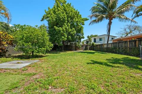 1053 NW 28th St, Miami FL - photo 24 of 25