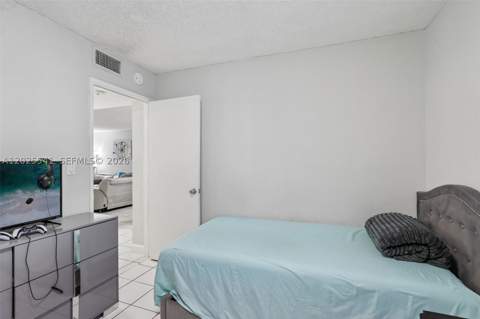 6041 W 24th Ave B-103, Hialeah FL - photo 19 of 28