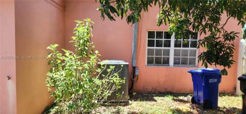 901 NE 160th Ter, North Miami Beach FL - photo 15 of 22