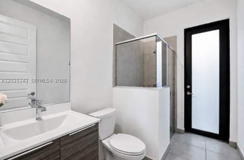 8763 NW 157th Ter, Miami Lakes FL - photo 10 of 38