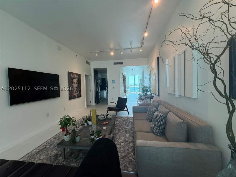 2 bedroom Condominium at 7928 East Dr 904, Eloquence On The Bay Cond, North Bay Village — photo 2